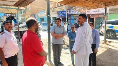 نقل موقف سيارات الأجرة القديم بجرجا تمهيدا لإنشاء سوق حضرية جديدة بسوهاج