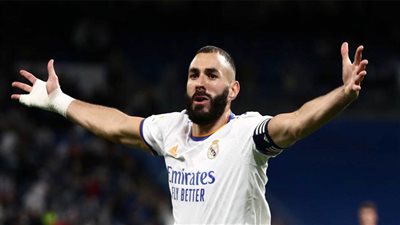 كريم بنزيما وجونيور يقودان هجوم ريال مدريد أمام ليفربول في نهائي دوري أبطال أوروبا