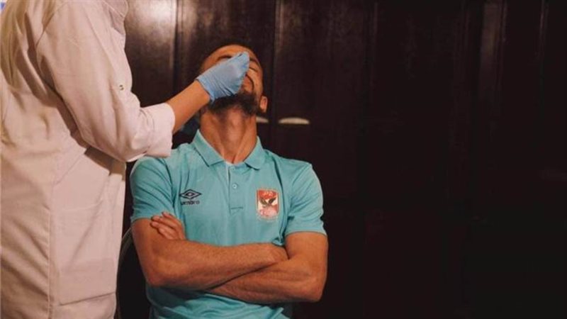 لاعبو الأهلي يجرون