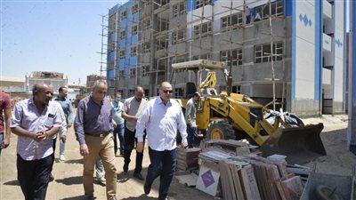 محافظ أسيوط يتفقد التشطيبات النهائية لمدرسة 30 يونيو الرسمية بحي غرب