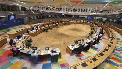 كييف تنتصر في معركة النفط الروسي وموسكو تكثّف الضغط على دونباس