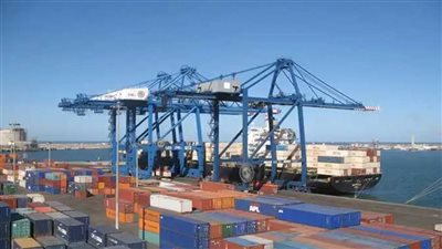    تداول 2236 طن بضائع عامة و147 شاحنة بميناء نويبع