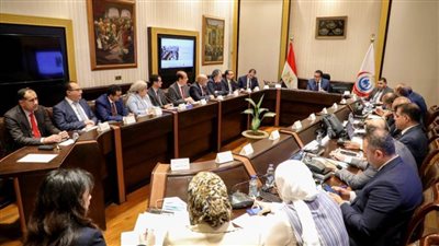 القائم بأعمال وزير الصحة يوجه بتكثيف تدريب للفرق الطبية والعاملين بقطاعات الوزارة