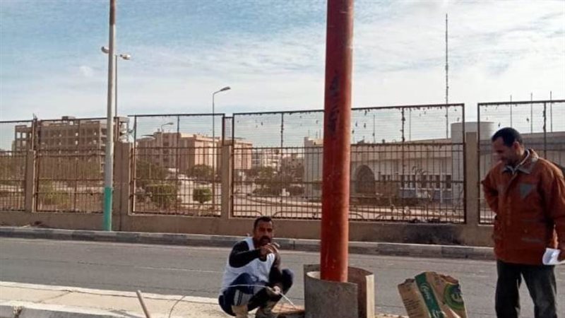 تركيب أعمدة إنارة