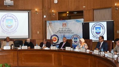 مجلس جامعة قناة السويس يناقش موقف الكليات من الاعتماد والجودة.. ويُكرم قائدي أوركسترا الحلم