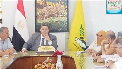 رضوان يعقد اجتماعا لمناقشة بعض الموضوعات الخاصة بالتعليم الثانوى  