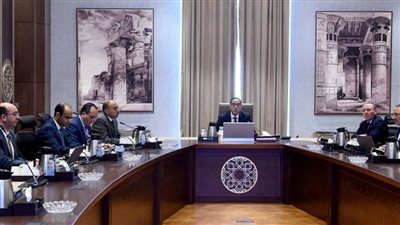 لإقامة محطات لتحلية مياه البحر..رئيس الوزراء يتابع موقف الأراضي المزمع طرحها علي القطاع الخاص 