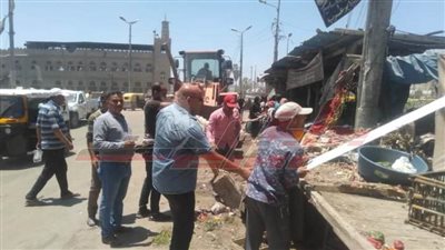 رفع الإشغالات بمنطقة القنطرة البيضاء بمدينة كفر الشيخ