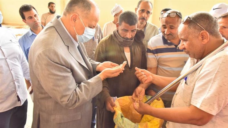 محافظ أسيوط 147 ألف