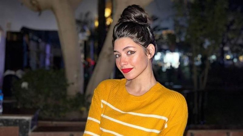 الفنانة آلاء اللبان