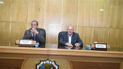 جامعة سوهاج تناقش مع 