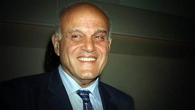 الدكتور مجدي يعقوب يحضر مباريات بطولة الجونة الدولية البلاتينية للاسكواش