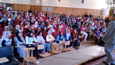 إقبال غير مسبوق على القوافل التعليمية المجانية لطلبة الثانوية العامة بالوادي الجديد