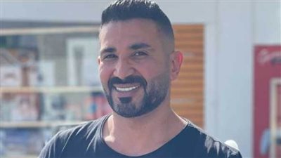 أحمد سعد يحتفل بوصول أغنيته 