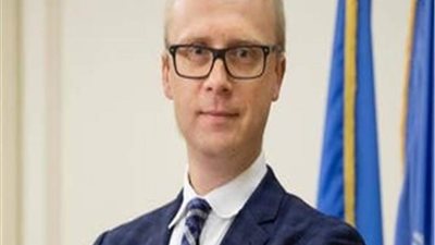 كييف تفرض عقوبات على أكثر من 12 ألف روسي