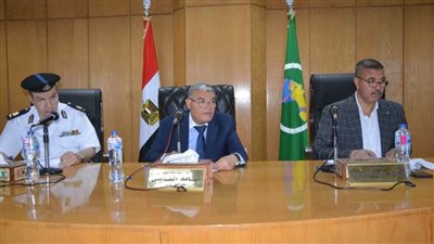محافظ المنيا يوافق على بدء إجراءات التقنين لعدد من الطلبات لأراضي أملاك الدولة 