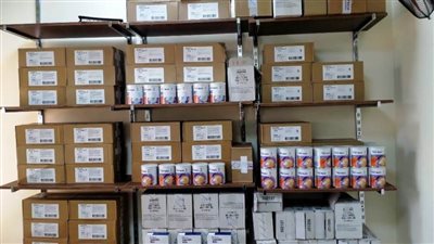 صرف 6307 عبوات ألبان علاجية للأطفال بالمجان بسوهاج