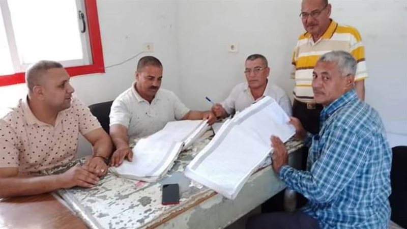 إحالة ٨١ من العاملين