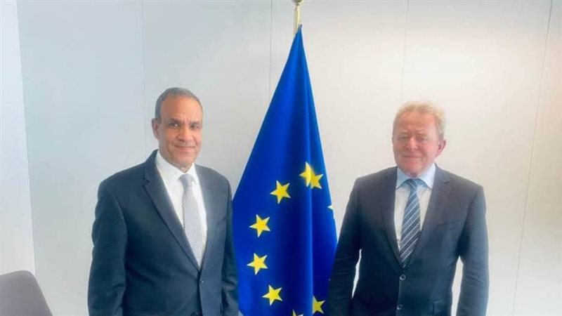 بدر عبدالعاطي مع