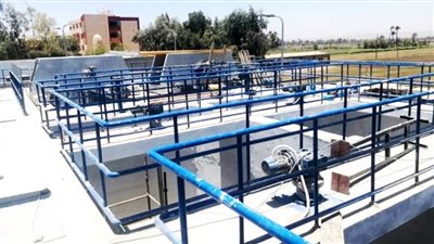 محافظ سوهاج يتابع أعمال تنفيذ محطة مياه الشرب المطورة بقرية 