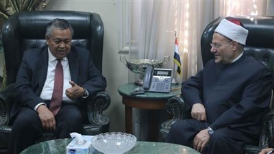 مفتي الجمهورية يستقبل وفدًا إندونيسيًّا برئاسة محافظ البنك المركزي الإندونيسي