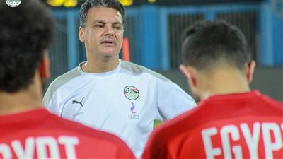 قبل مواجهة غينيا.. جولة في رأس إيهاب جلال