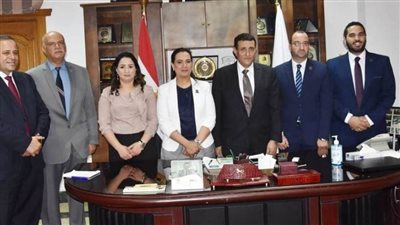 وفد تنسيقية الأحزاب يلتقي الرئيس الجديد للهيئة العامة لتعليم الكبار