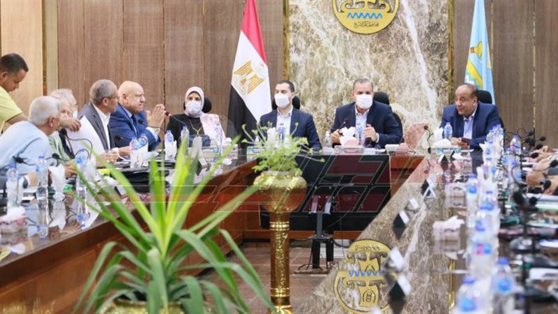 اجتماع المحافظ