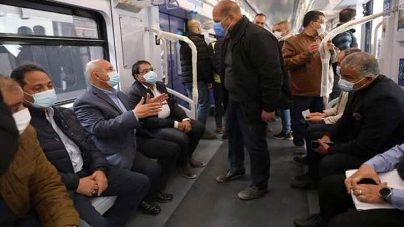 وزير النقل يتابع