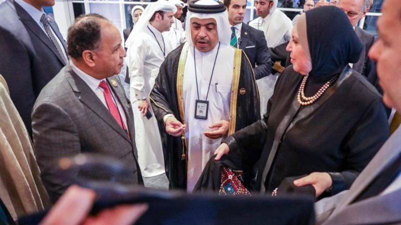 نيفين جامع ووزيرا