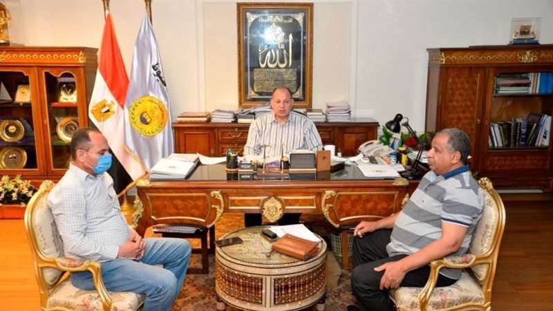 محافظ أسيوط يلتقى