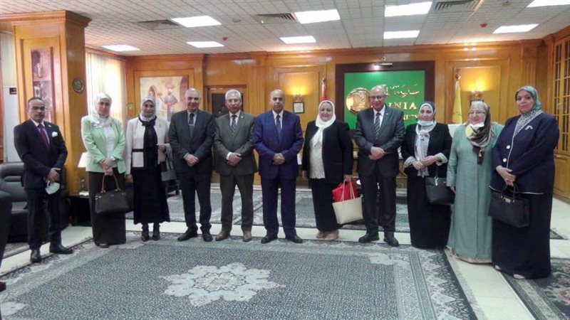 رئيس جامعة المنيا