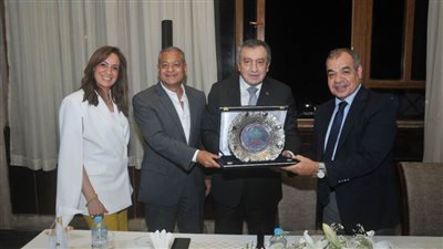 الدكتور عصام شرف رئيس وزراء مصر الأسبق يتحدث عن 