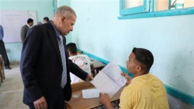 التعليم: ضبط 16 حالة غش وحيازة محمول بامتحانات الدبلومات الفنية التحريرية