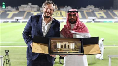 بيراميدز يتبادل الدروع مع نادى الاتحاد السعودى