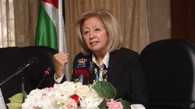 مفاوضات بين أربعة فنانين على المشاركة بمهرجان 