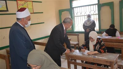 محافظ القليوبية يتفقد لجان امتحانات الثانوية الأزهرية بمدن بنها وكفر شكر  