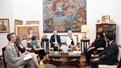 وزيرة الثقافة تستقبل وفدًا فرنسيًا × 5 صور