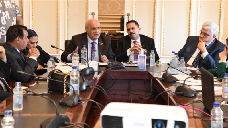 لجنة التعليم بمجلس