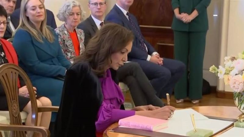 عزة السروجي أول وزيرة