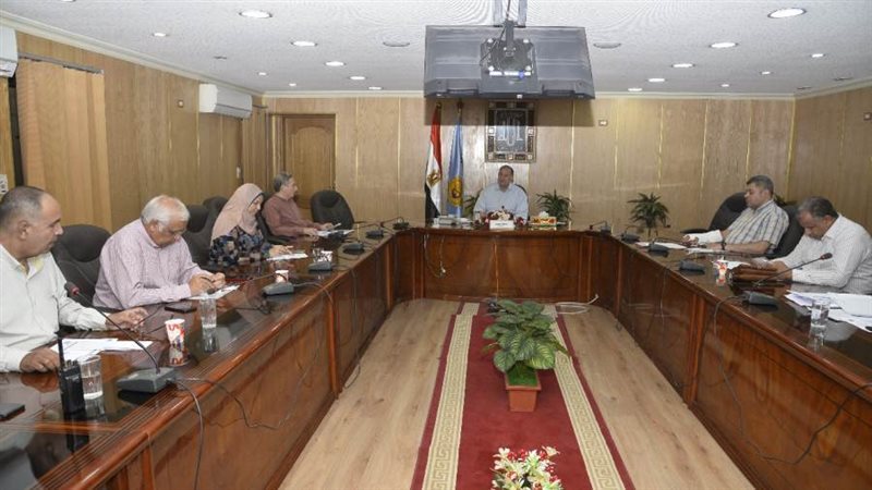 محافظ أسيوط يطالب