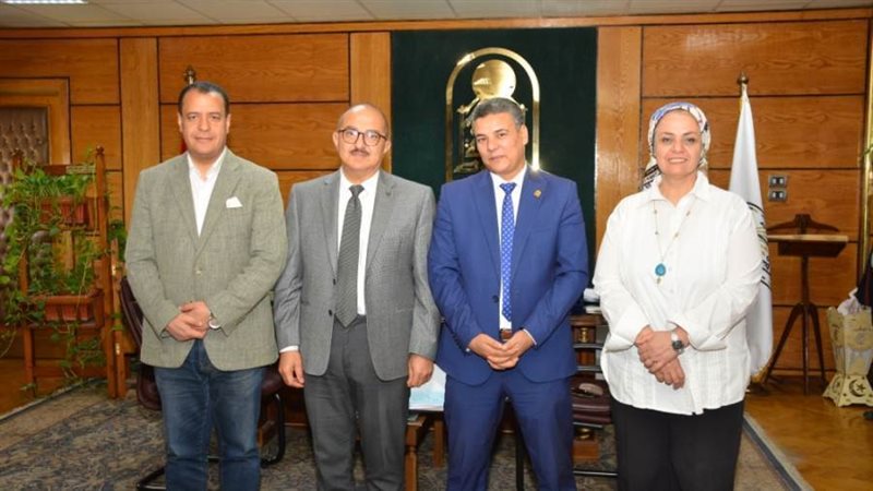 رئيس جامعة أسيوط