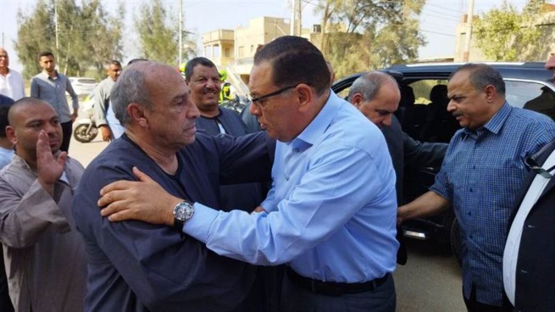 محافظ الشرقية يؤدي