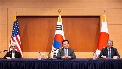 كوريا الجنوبية وأمريكا واليابان يحثون بيونج يانج على العودة للمحادثات