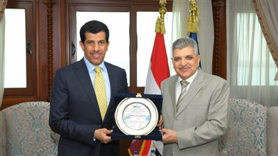 الفريق أسامة ربيع يبحث سبل التعاون المشترك مع السفير القطري 