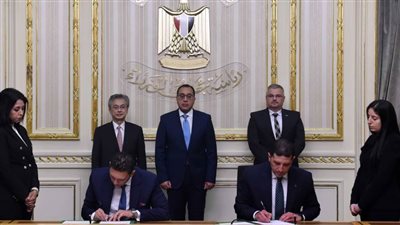 رئيس الوزراء يشهد توقيع مذكرة تفاهم لإقامة أكبر مصنع لـ 