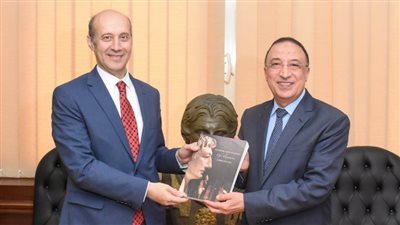 محافظ الإسكندرية يستقبل قنصل تركيا