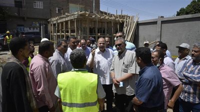 محافظ أسيوط ونائب رئيس المقاولون العرب يتفقدان أعمال إنشاء محطة رفع بني طالب والكلابات الغربية 