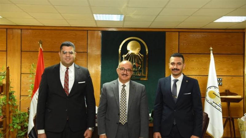 رئيس جامعة أسيوط