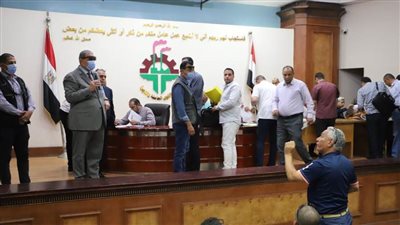 وزير القوى العاملة يتفقد قبول طلبات الترشح لانتخابات مجالس إدارة 29 نقابة عامة